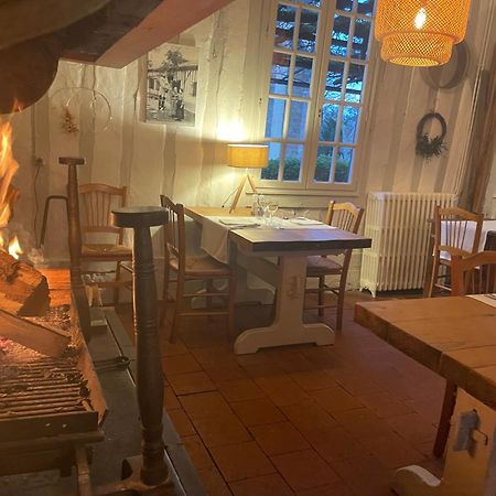 Hotel Et Restaurant Traditionnel L' Escalandes Lesperon  Экстерьер фото